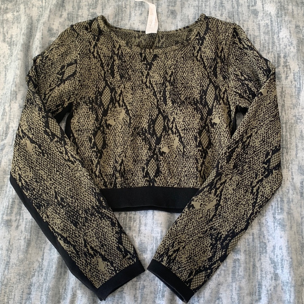 Fabletics work out top in snake print
